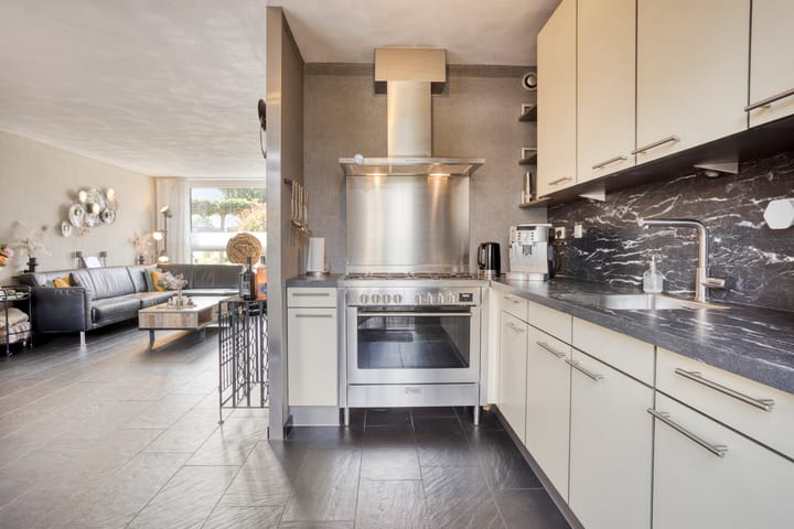 Photo 14 of Hageldor 17