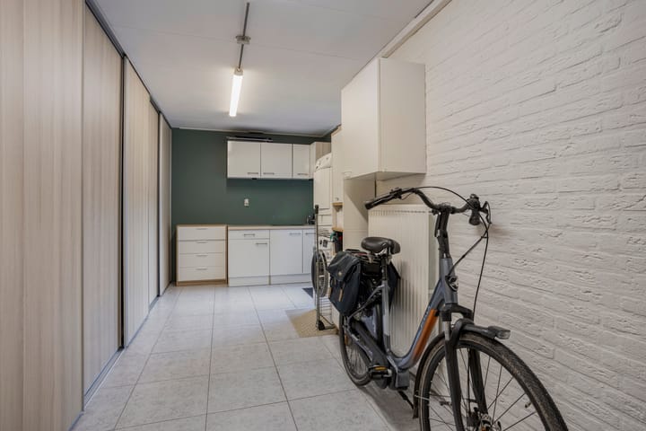 Photo 32 of Hageldor 17