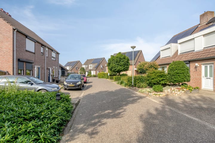 Photo 38 of Hageldor 17