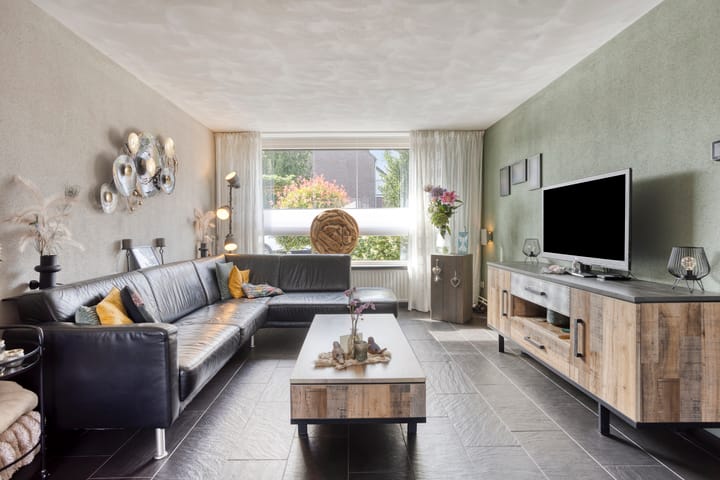 Photo 2 of Hageldor 17