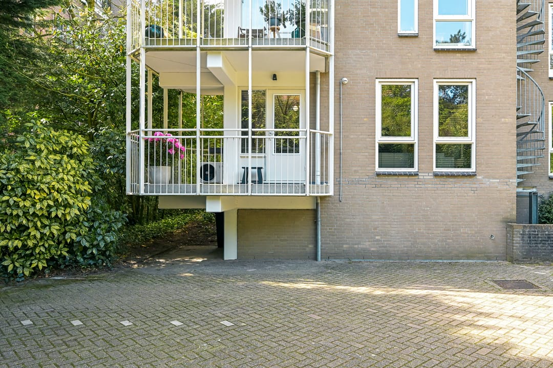 Photo 38 of Parkweg 17-A