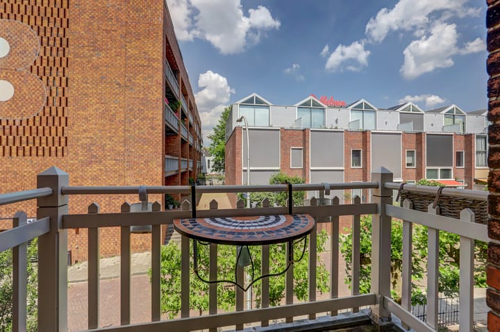 Foto 12 van de Ruyterstraat 207