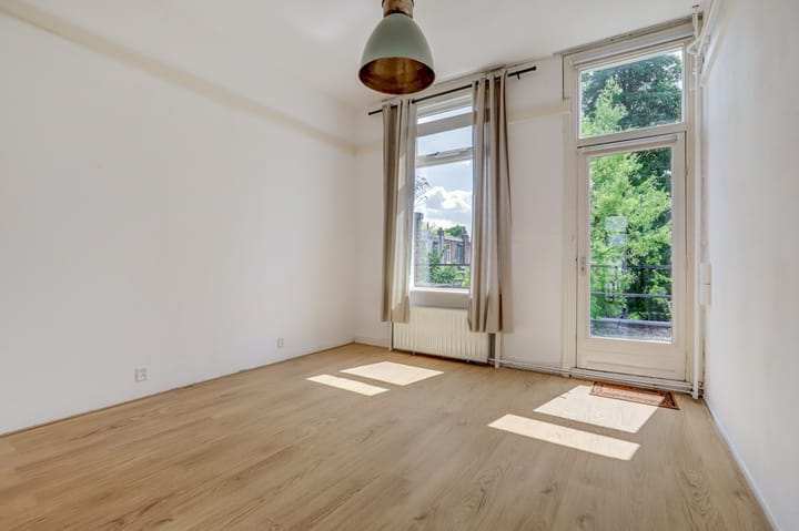 Foto 14 van de Ruyterstraat 207