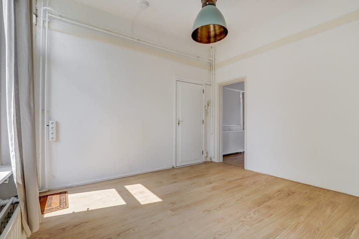 Foto 16 van de Ruyterstraat 207