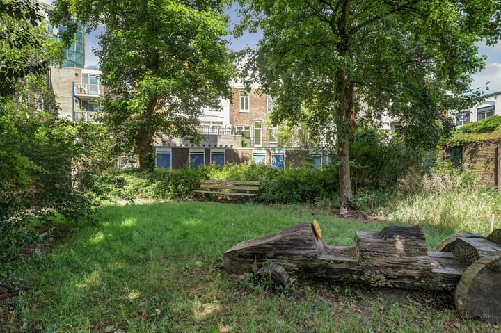 Foto 35 van de Ruyterstraat 207