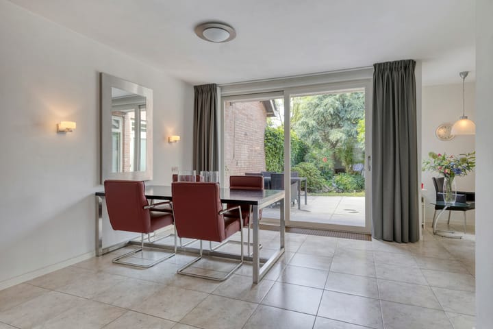 Foto 12 van Hoefblad 28