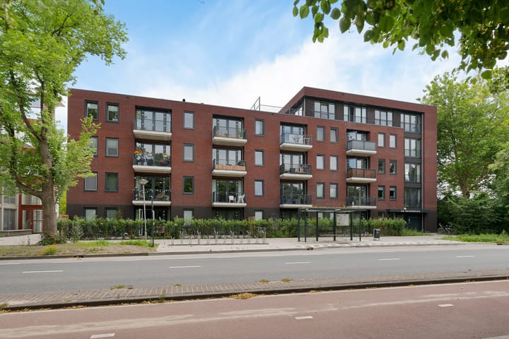 Foto 42 van Bernhardlaan 50