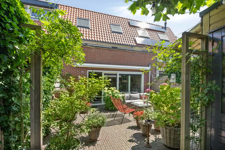 Foto 33 van Bernard Canterstraat 23