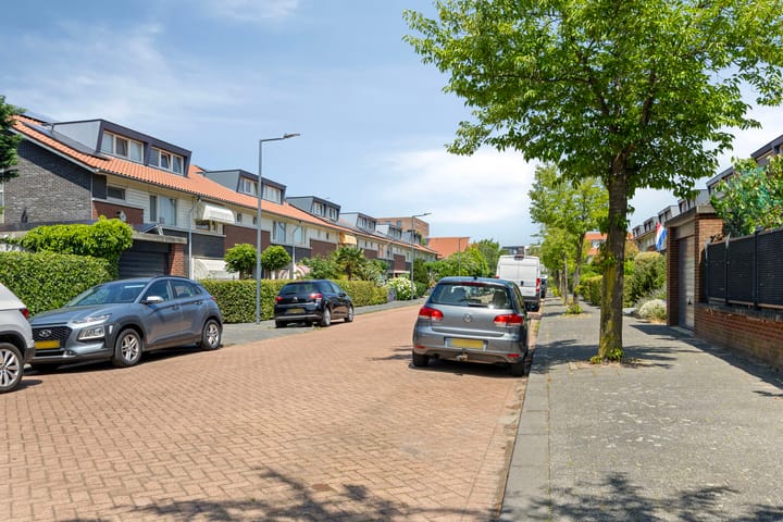 Foto 34 van Bernard Canterstraat 23