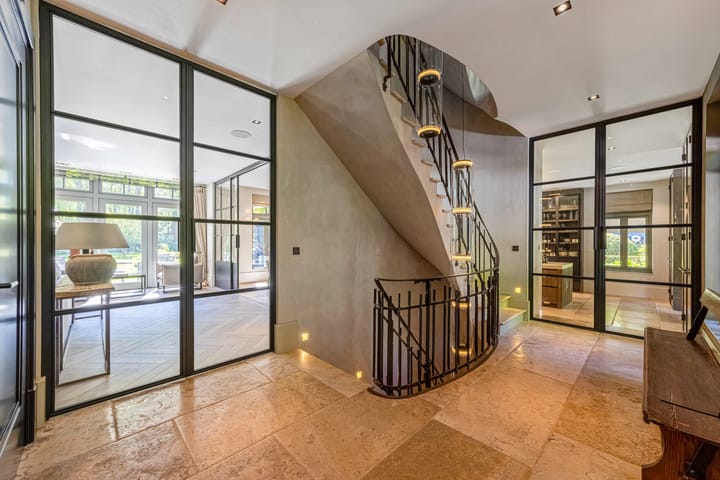 Photo 5 of Anton Mauvelaan 1