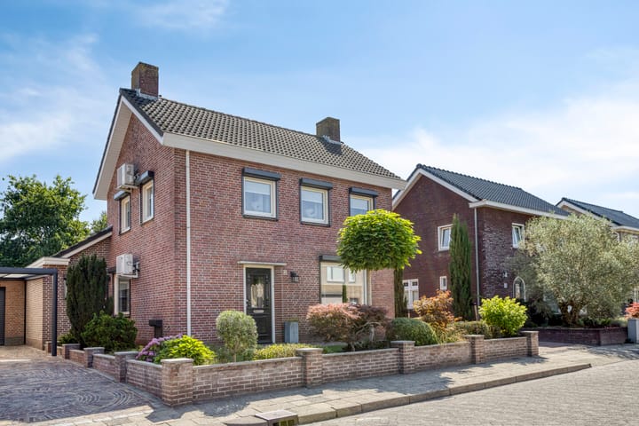 Foto 37 van Korenbloemstraat 8