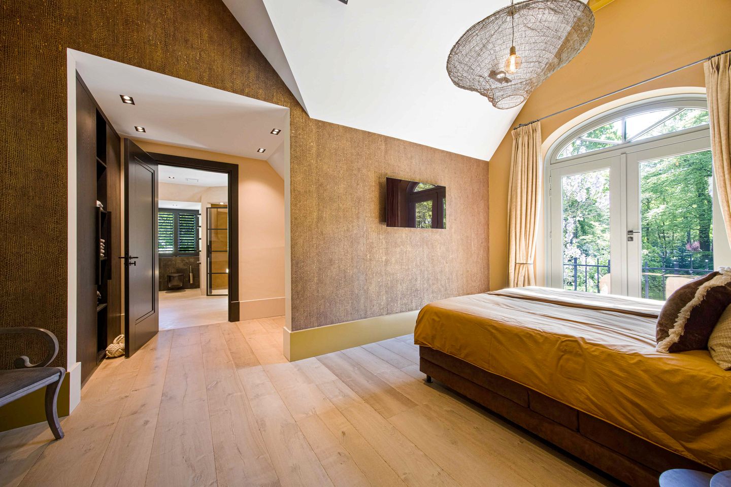 Photo 29 of Anton Mauvelaan 1