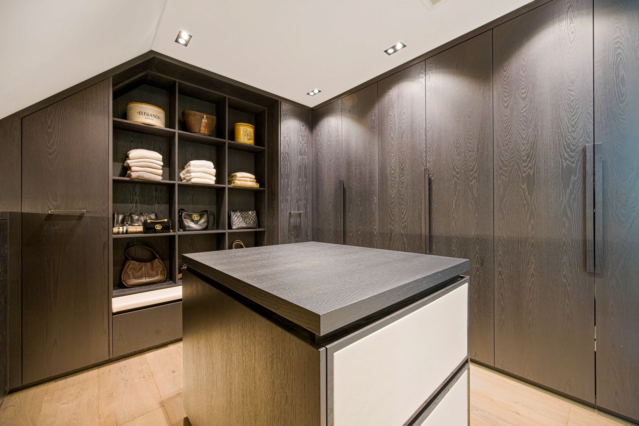 Photo 36 of Anton Mauvelaan 1