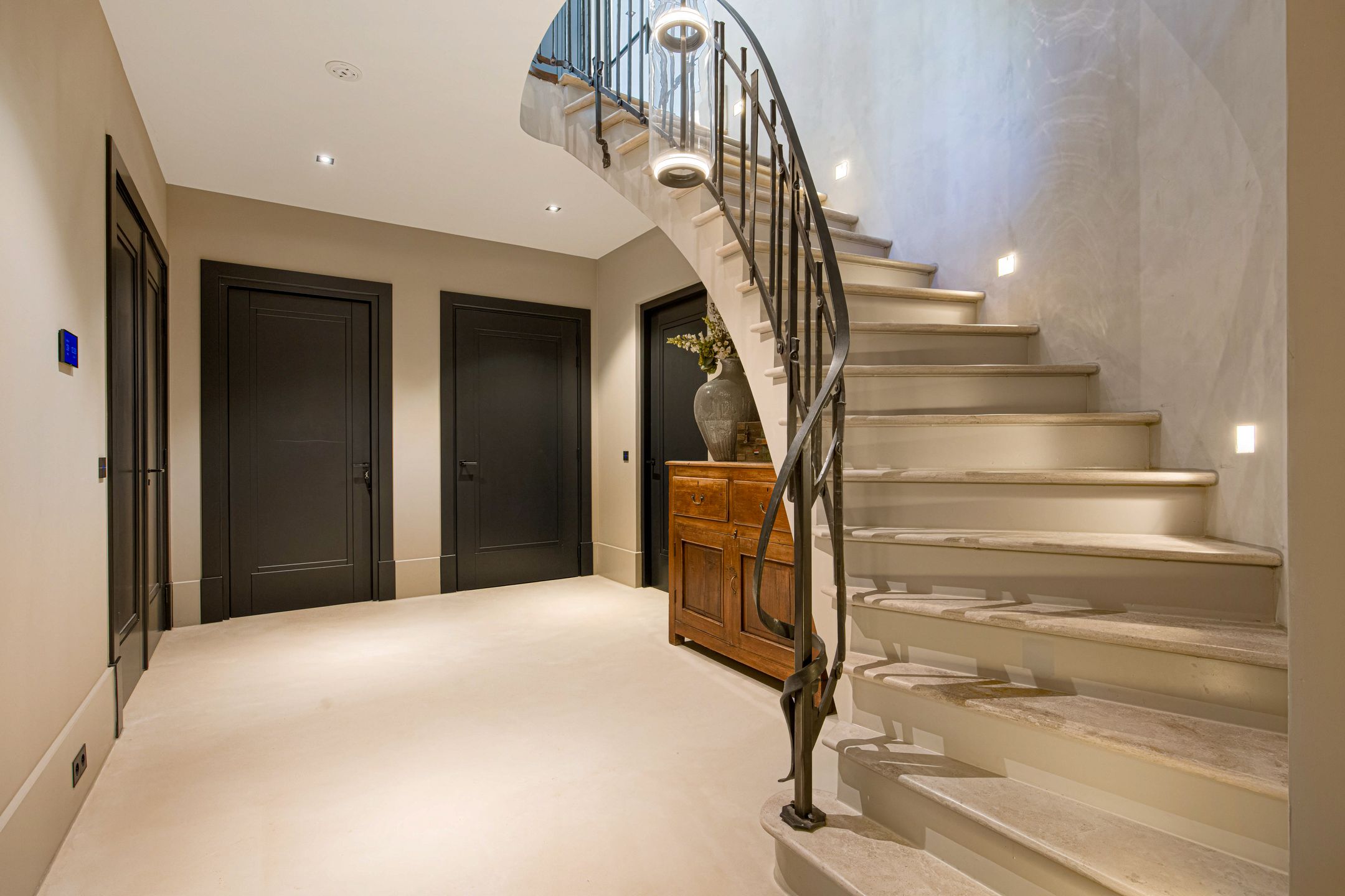 Photo 48 of Anton Mauvelaan 1