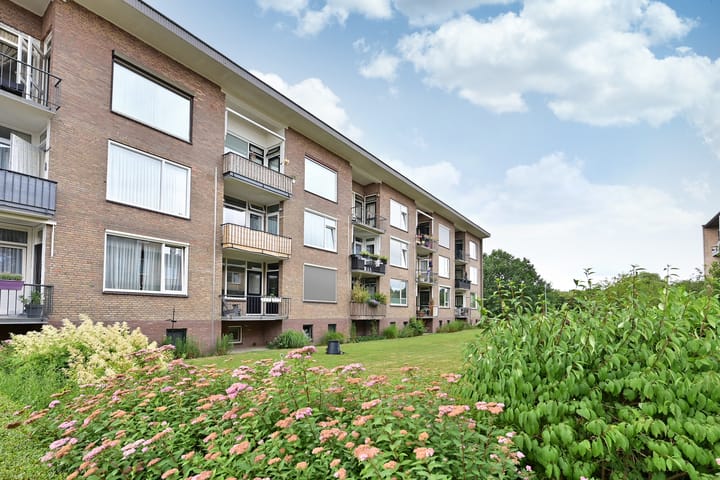 Photo 1 of C. Evertsenstraat 111