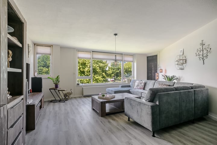 Foto 8 van James Stewartstraat 62