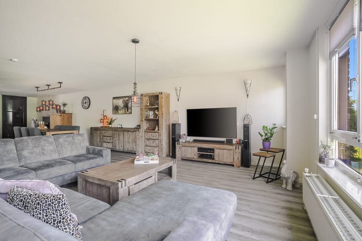 Foto 10 van James Stewartstraat 62