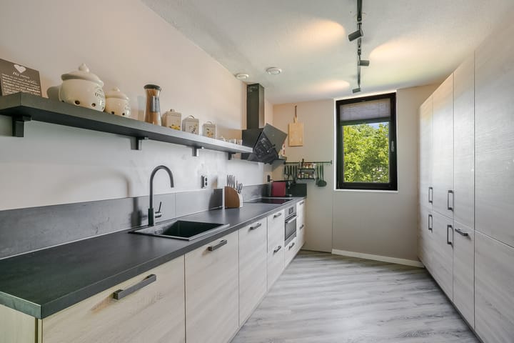 Foto 21 van James Stewartstraat 62