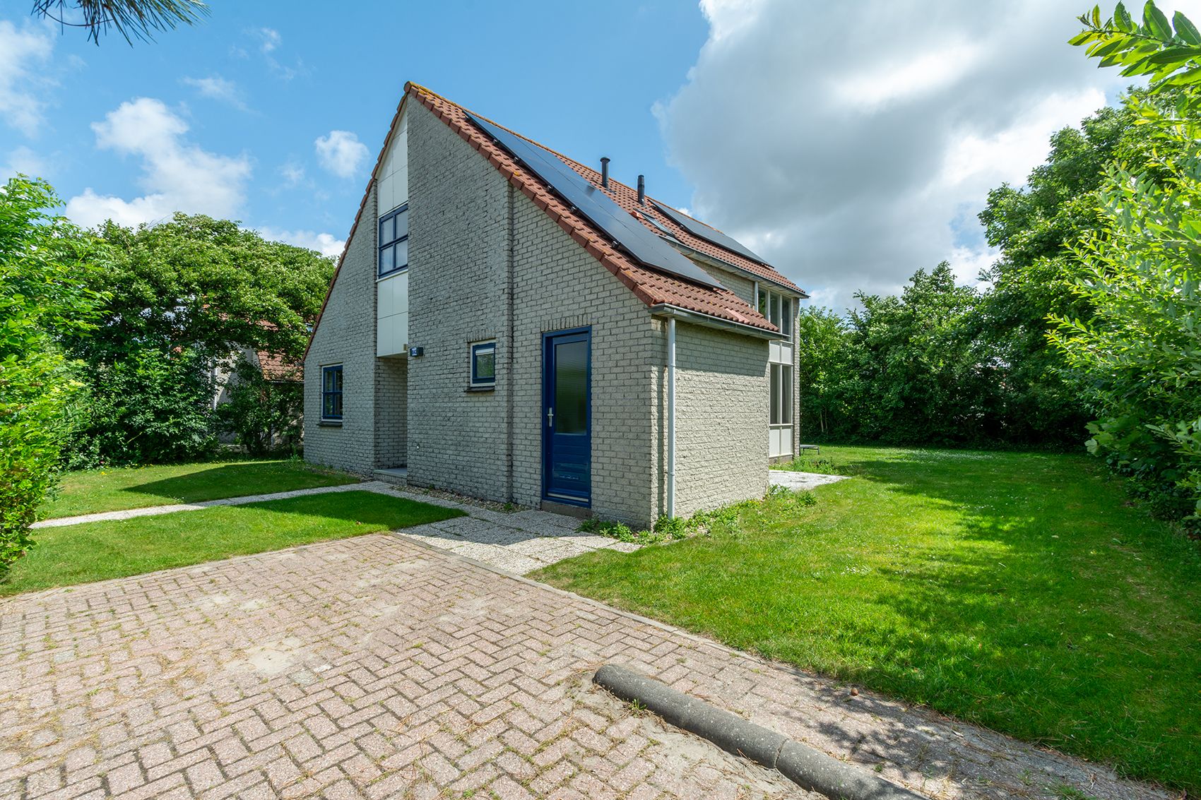 4-bedroom freehold villa in Julianadorp — photo 3 of 5