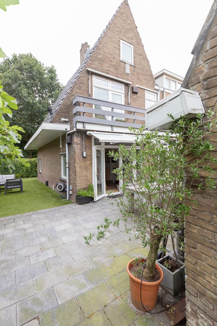 Photo 9 of Bos en Vaartlaan 10