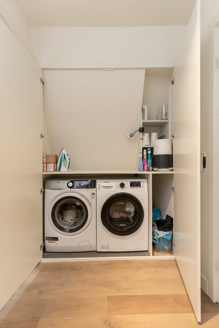 Photo 36 of Bos en Vaartlaan 10