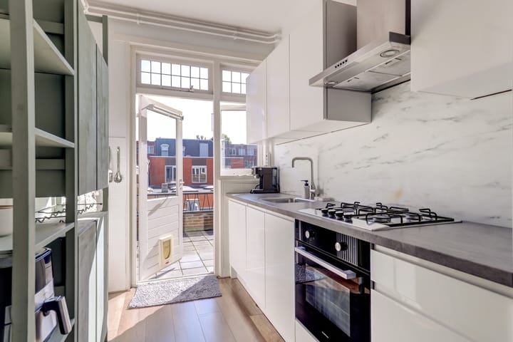 Photo 12 of Laan van Nieuw-Oost-Indië 90-A