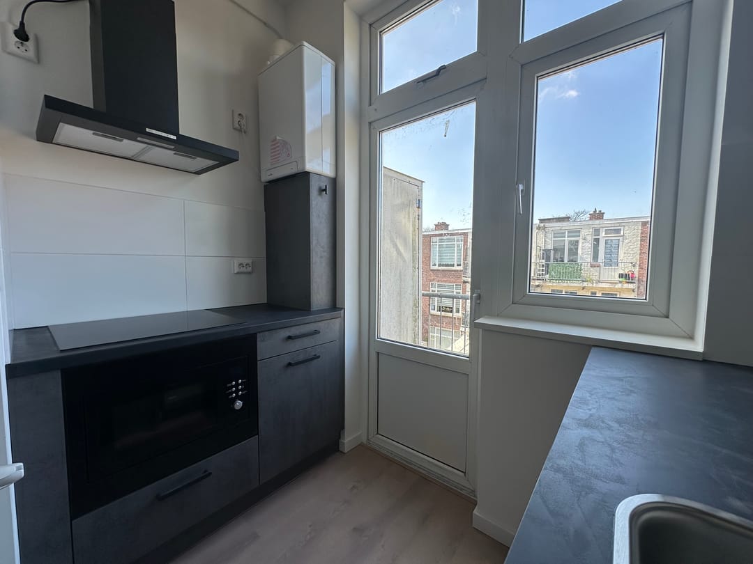 Photo 13 of Wouwermanstraat 23