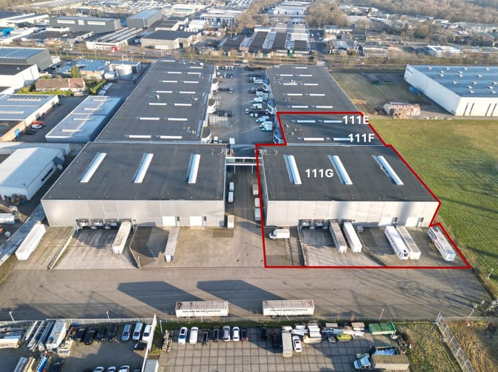 Vossenbeemd 111, Helmond