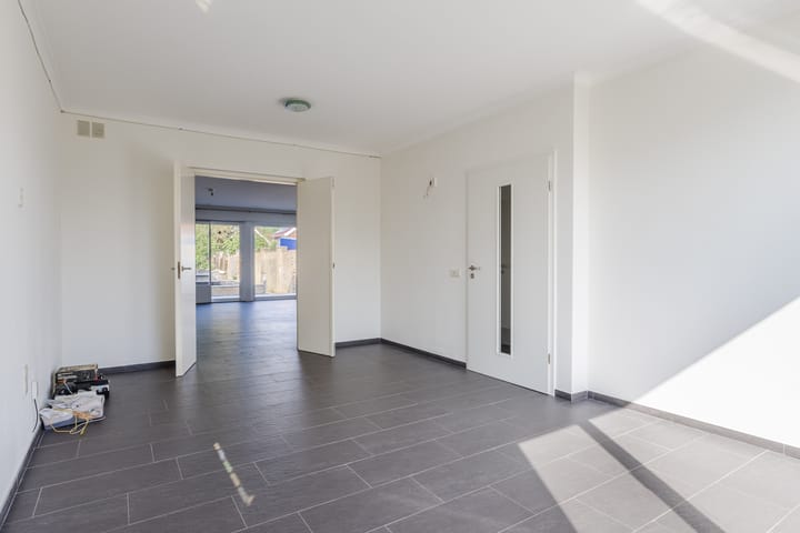 Photo 12 of Grotestraat 35-A