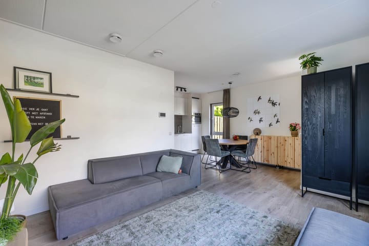 Photo 12 of Frieswijkstraat 22