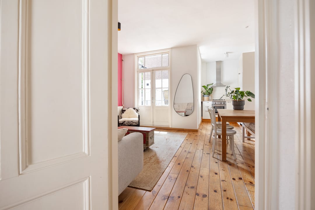 Photo 2 of Eerste Nassaustraat 25-1