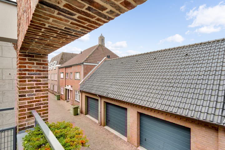 Photo 35 of Schoolstraat 16