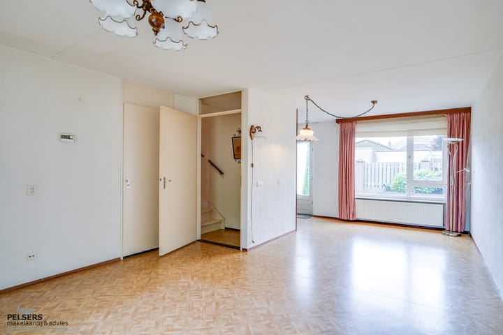 Foto 8 van Rijksweg 27-G