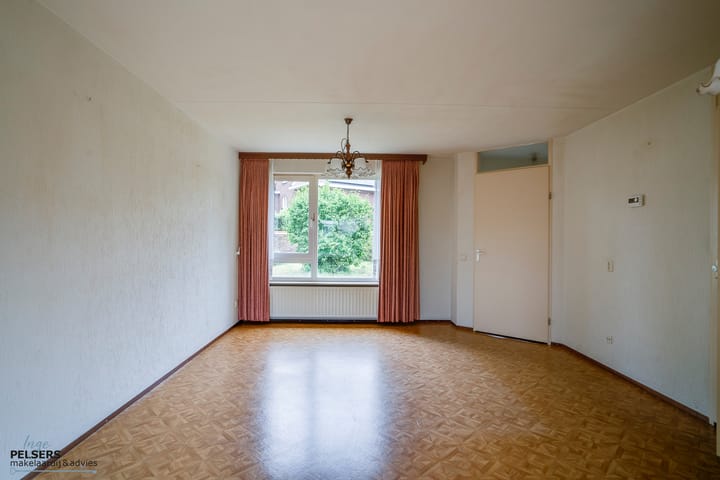 Foto 10 van Rijksweg 27-G