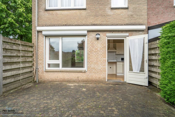 Foto 19 van Rijksweg 27-G