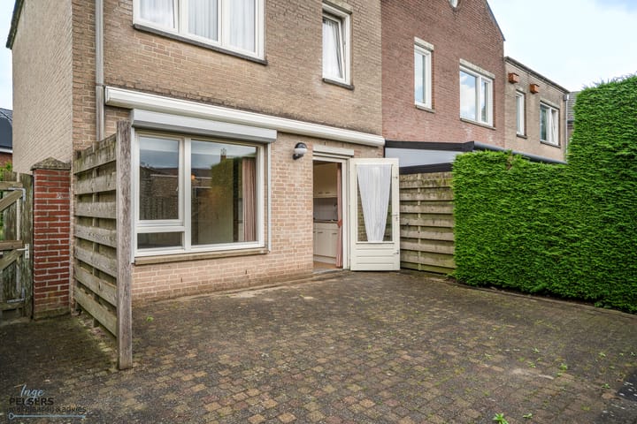 Foto 20 van Rijksweg 27-G