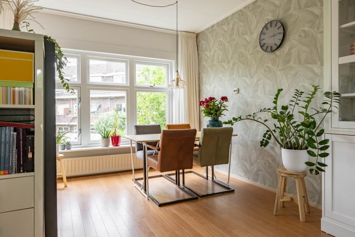 Photo 10 of Koninginnelaan 76-A