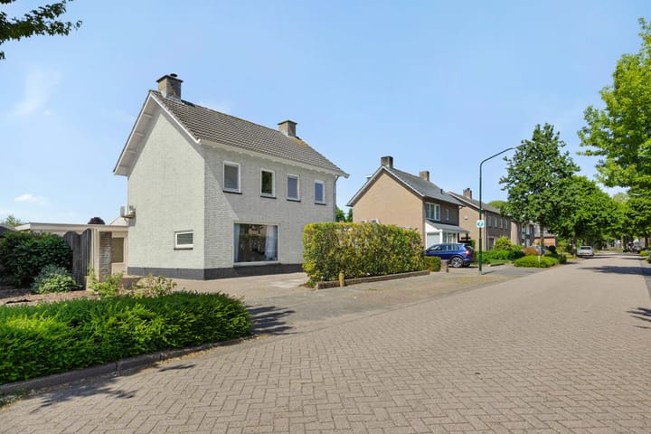 Foto 1 van Pastoor van den Boomstraat 12