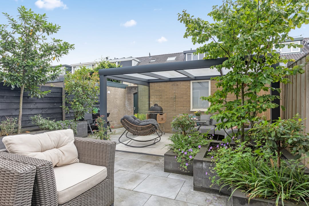 Photo 2 of Koning Nobelpad 42