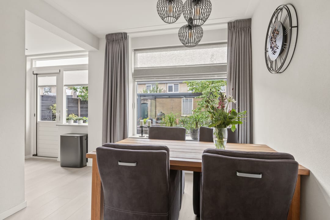 Photo 17 of Koning Nobelpad 42