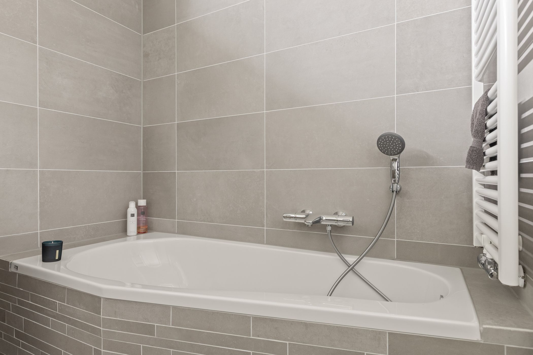 Photo 45 of Koning Nobelpad 42