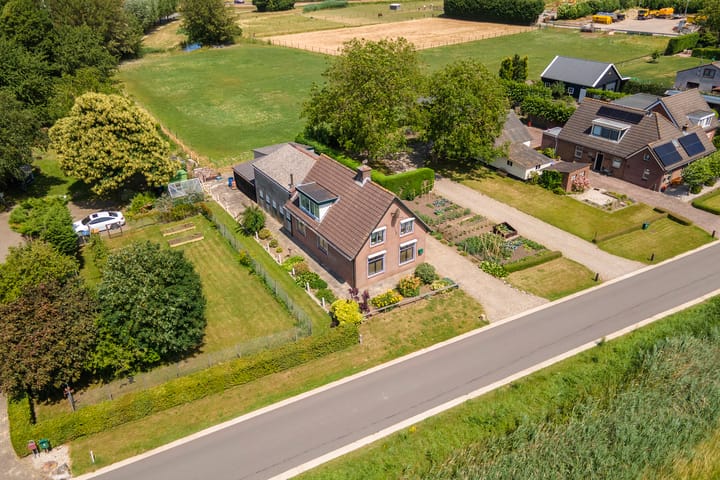 Foto 1 van Parallelweg 3