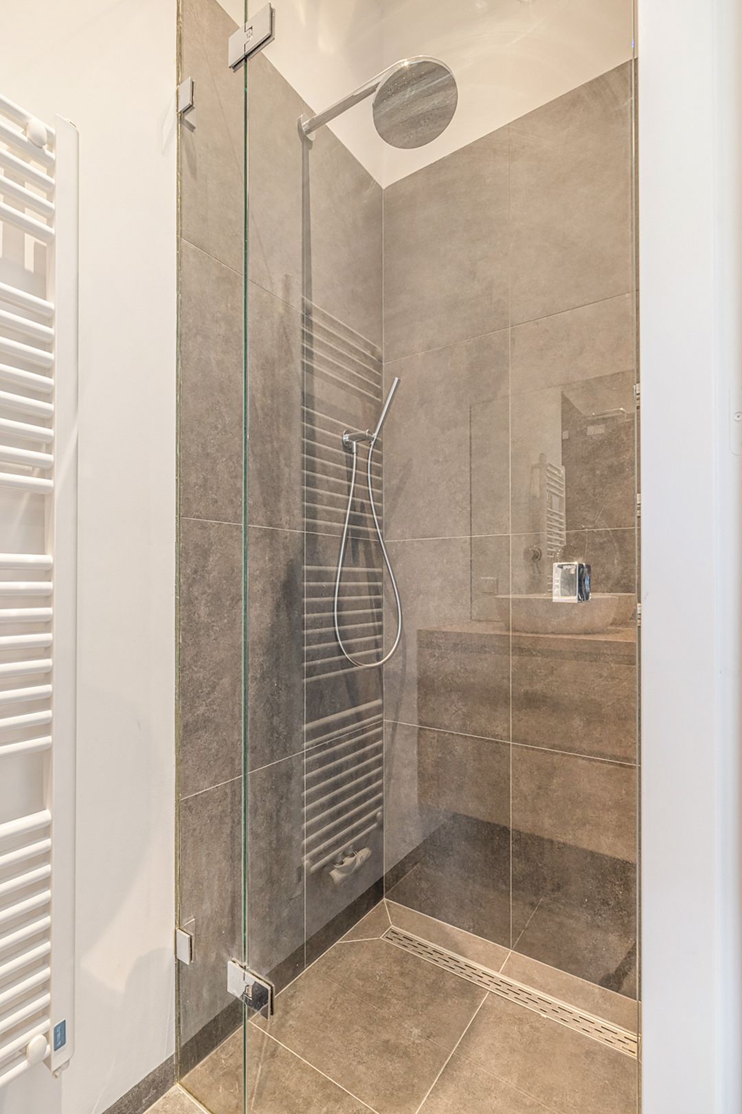 Foto 61 van Avenue Concordia 126