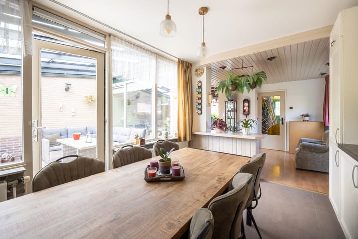 Foto 18 van Roerstraat 12