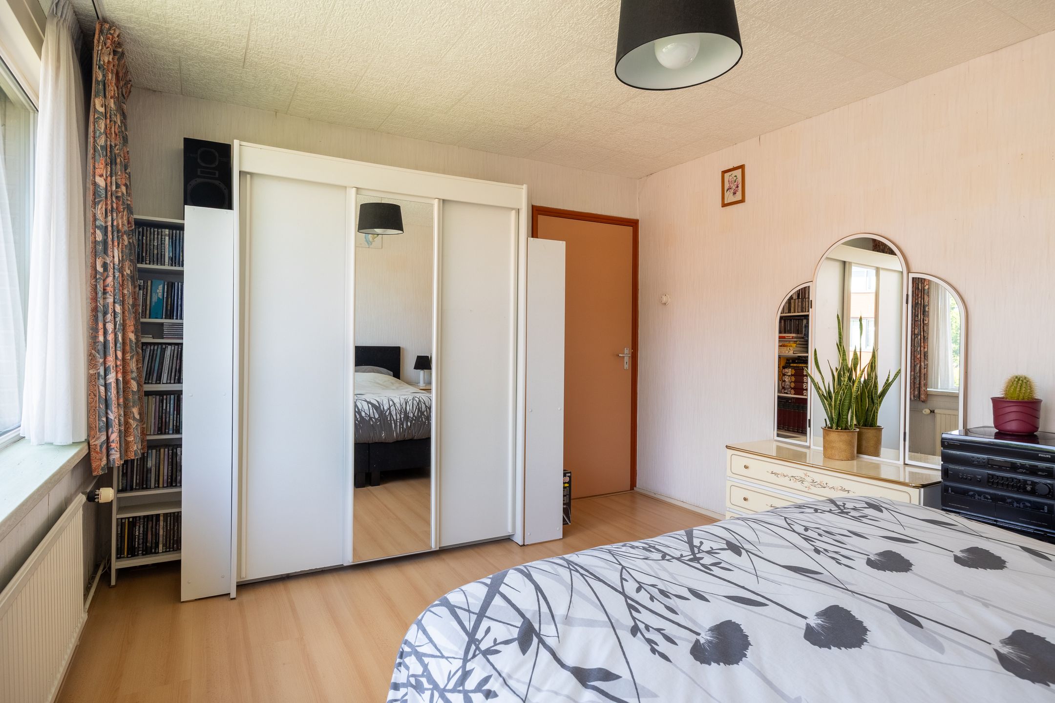 Foto 24 van Roerstraat 12