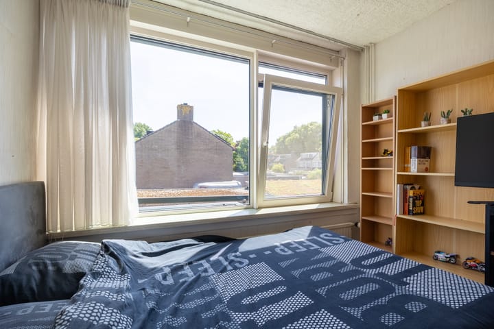 Foto 32 van Roerstraat 12