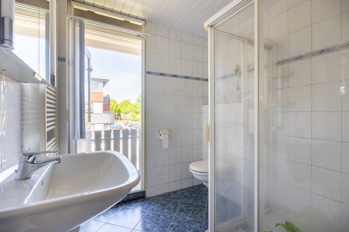 Foto 33 van Roerstraat 12