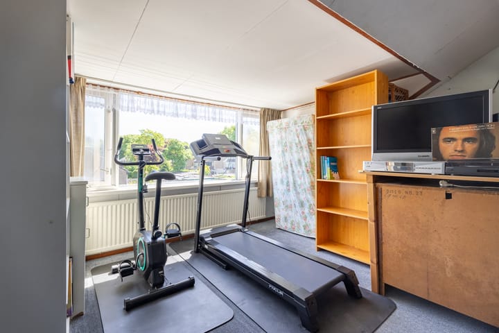 Foto 38 van Roerstraat 12