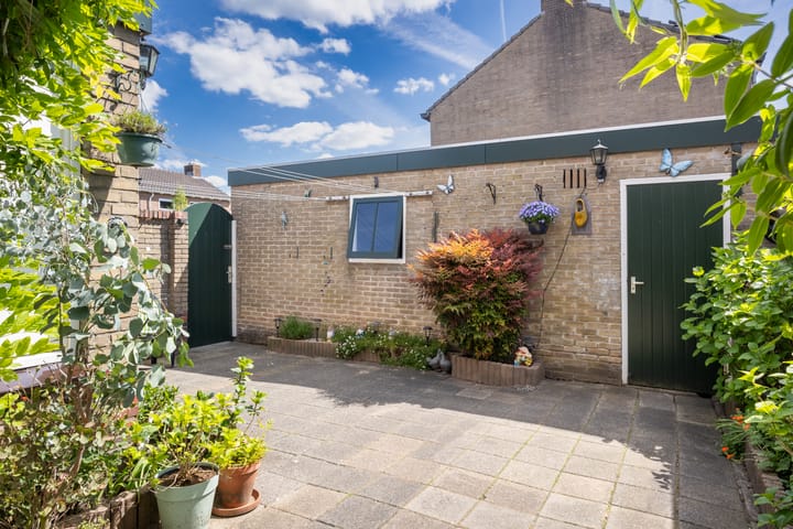 Foto 41 van Roerstraat 12