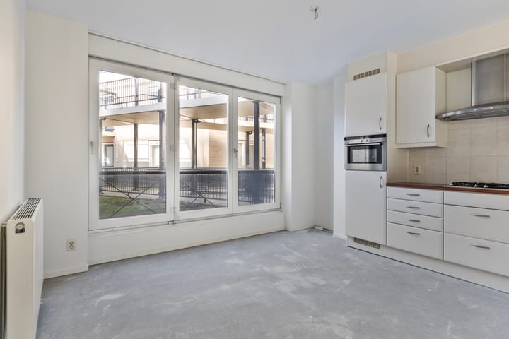 Photo 11 of Kamillelaan 41